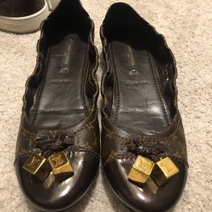LV4 Louis Vuitton Women’s Monogram Flat 36.5